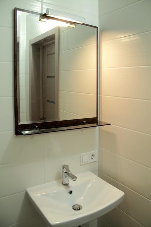 Solo Apartment Dragomanova Kiev Habitación foto